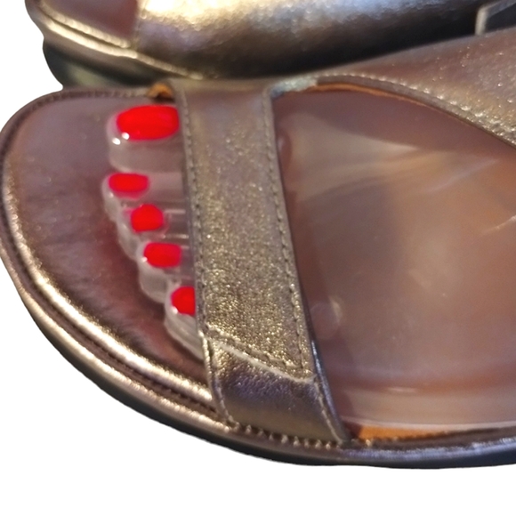 L'Amour Des Pieds Metallic Champagne Gold Color Leather Platform Sandals - Picture 7 of 16